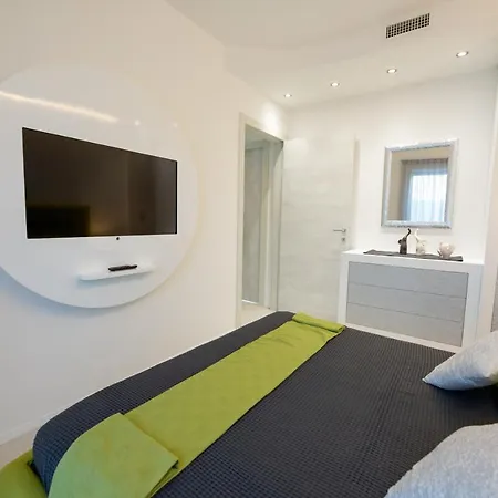 Magic Luxury Apartments Bardolino Exterior photo