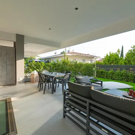 Magic Luxury Apartments Bardolino Exterior photo