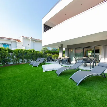 Magic Luxury Apartments Bardolino Exterior photo