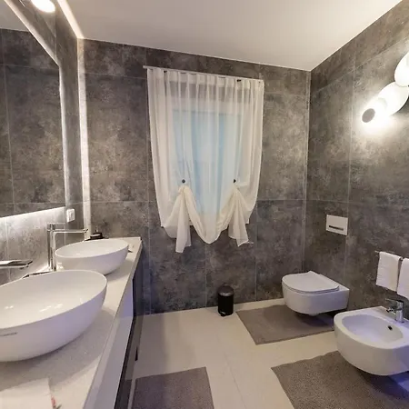 Magic Luxury Apartments Bardolino Exterior photo